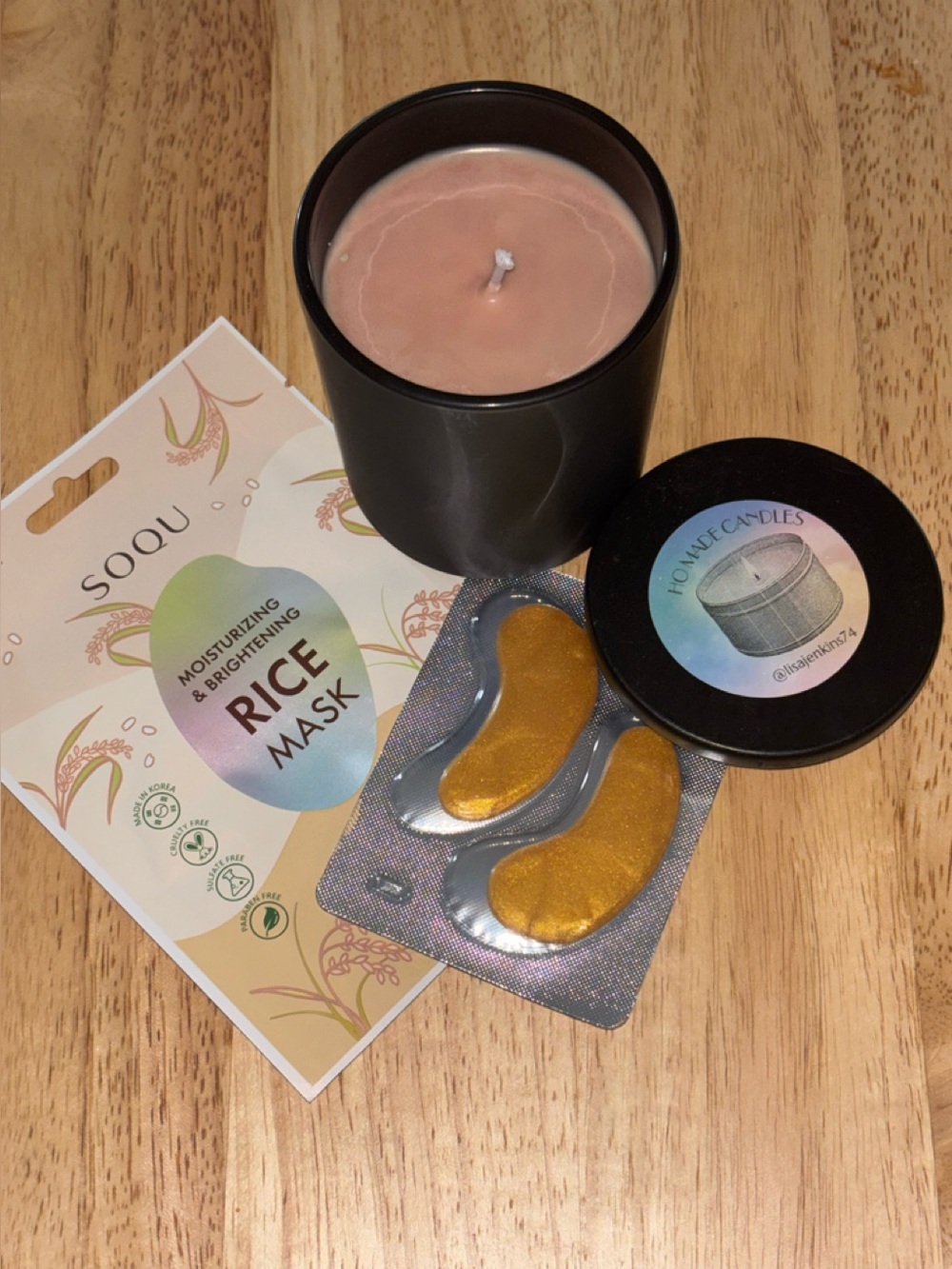 10 oz Ho Made candle
Olde Towne Bake Shoppe scented 
Rice Mask & Eye Patches